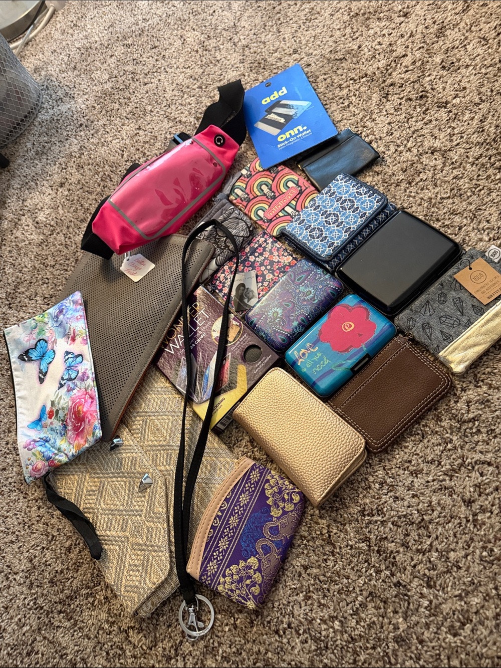 19 Wallet & Clutch Lot